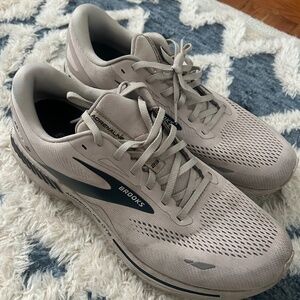Men’s Size 13 - Brooks Adrenaline GTS 23 Crystal Grey Surf